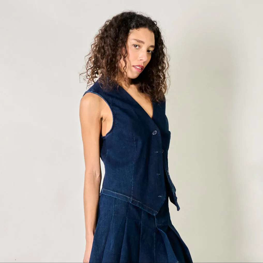 Button-down denim vest with tailored fit wholesale