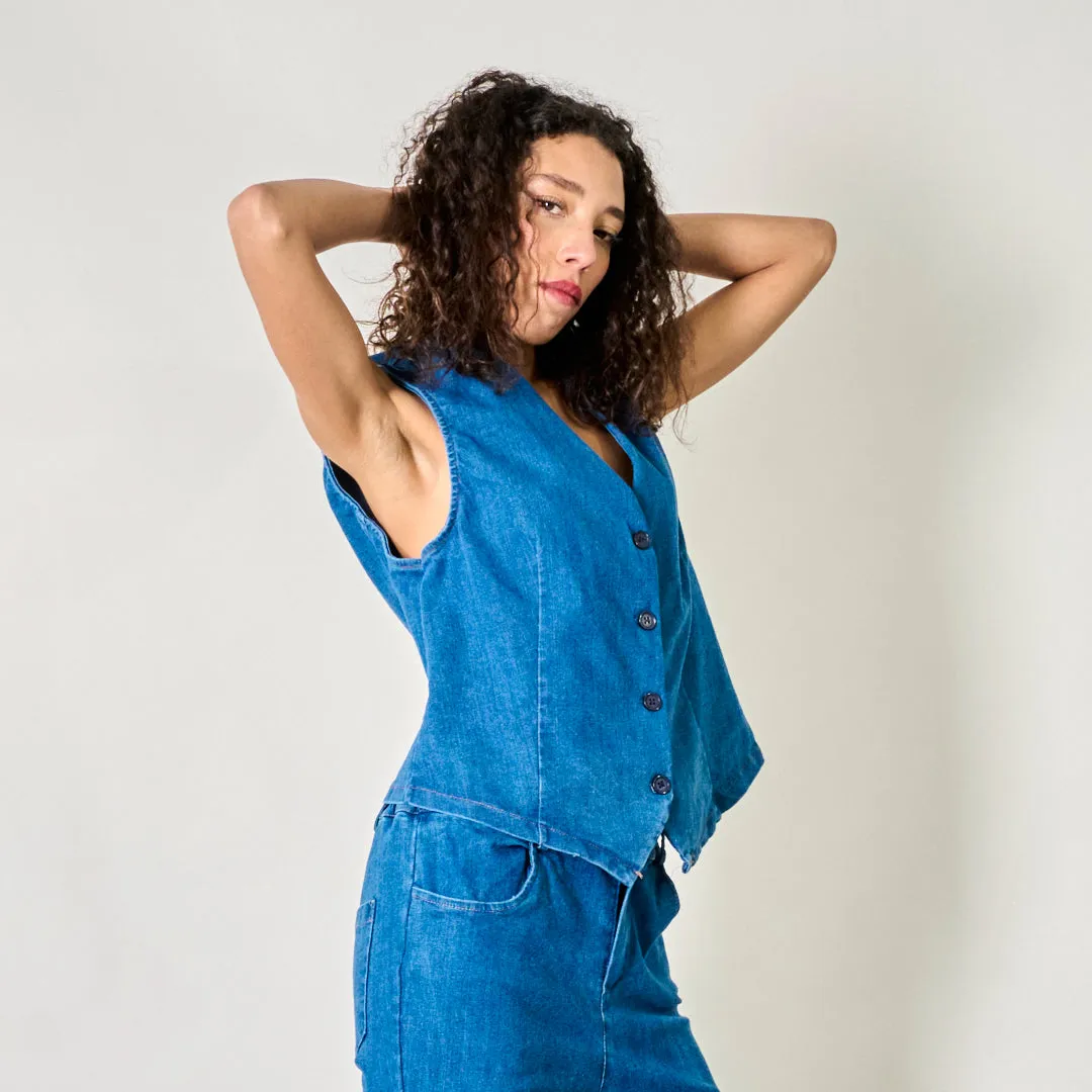 Button-down denim vest with tailored fit wholesale