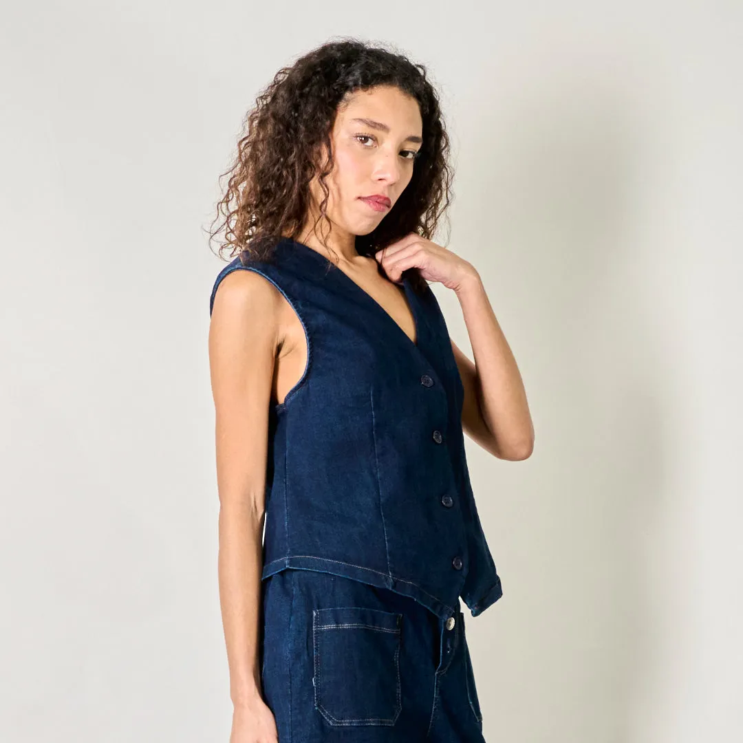 Button-down denim vest with tailored fit wholesale