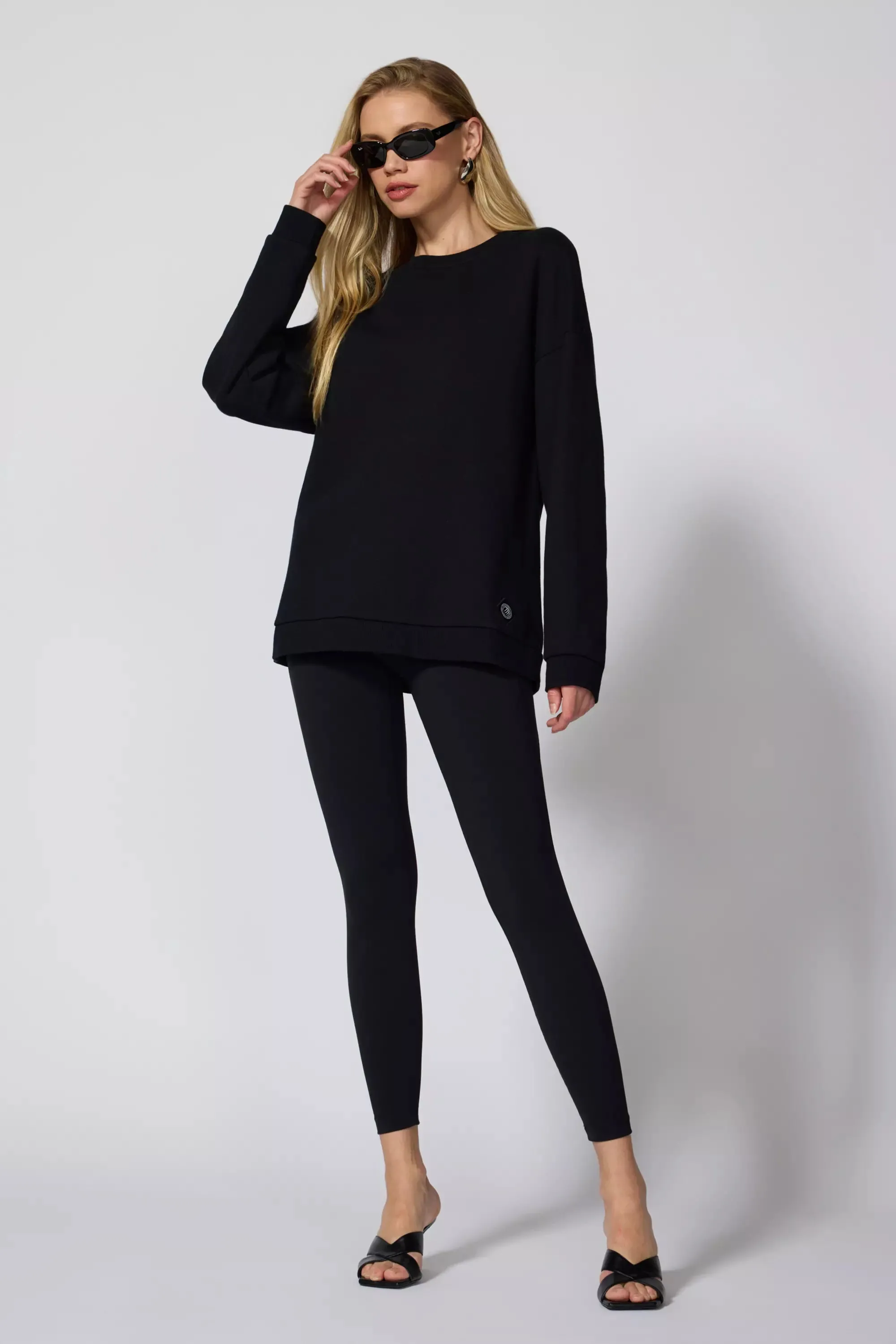 Comfort Fleece Relaxed Sweatshirt - Black