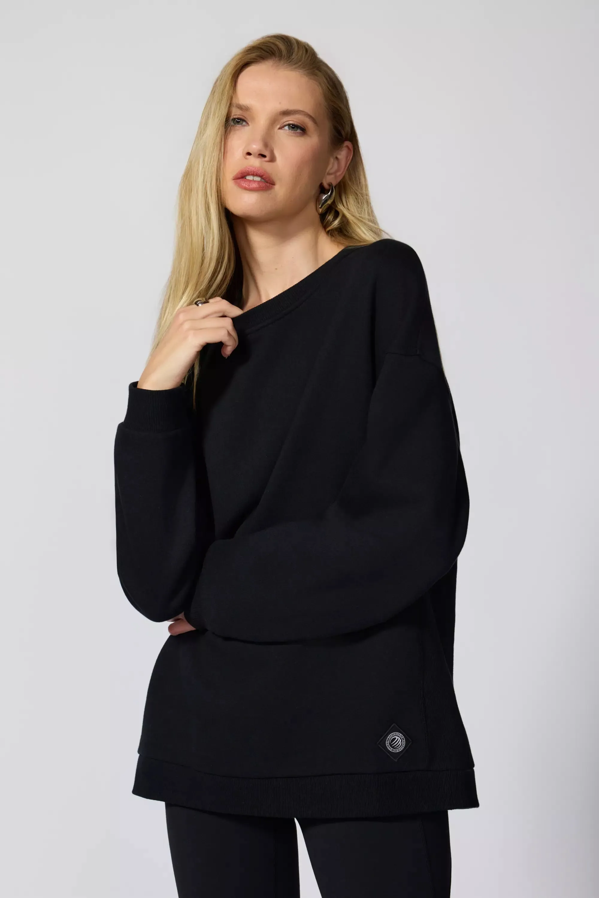 Comfort Fleece Relaxed Sweatshirt - Black