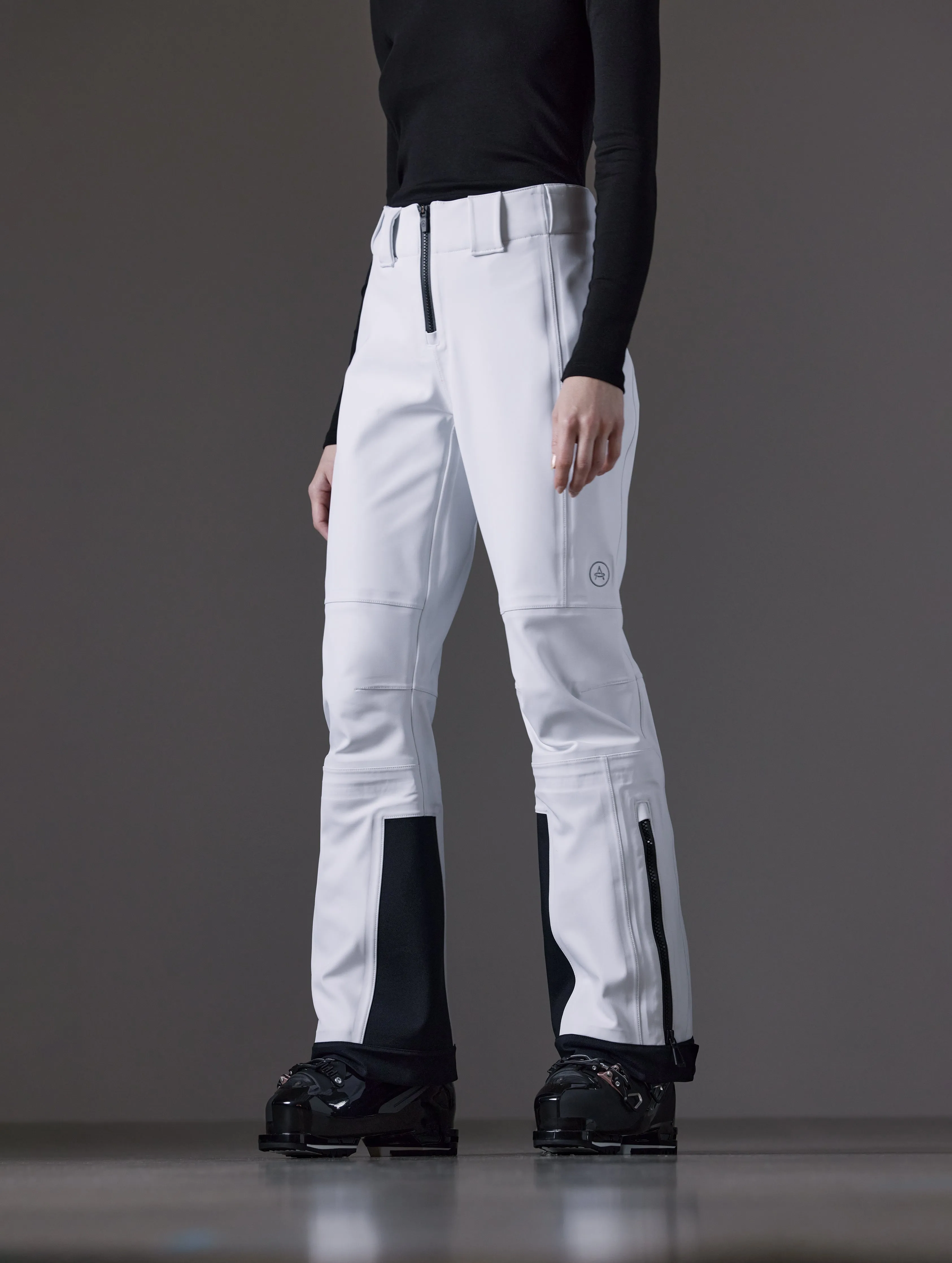 W Descent Pant - White