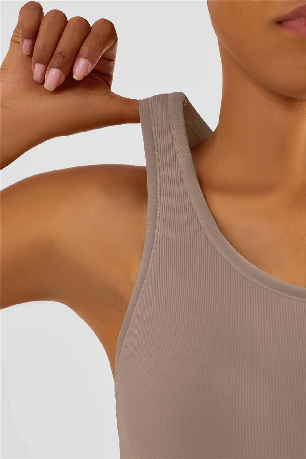 WX1488- New fake two nude sports vests with breast pads for women wearing cross-border yoga underwear fitness bra